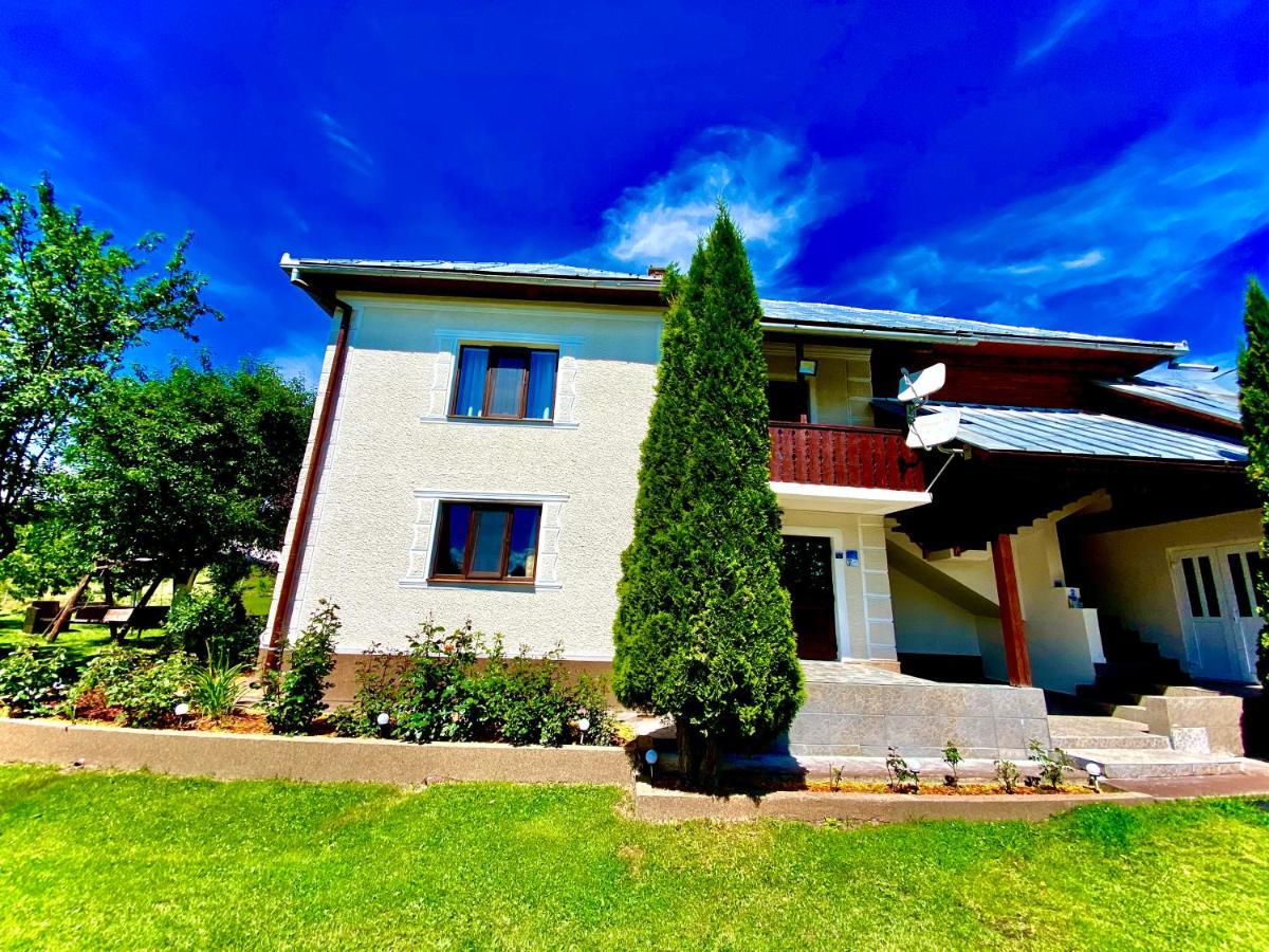 Pensiunea Casa Eden มาริเชล ภายนอก รูปภาพ